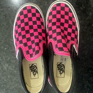 Vans Kids Checkerboard Slip-On in Hot Pink and Black